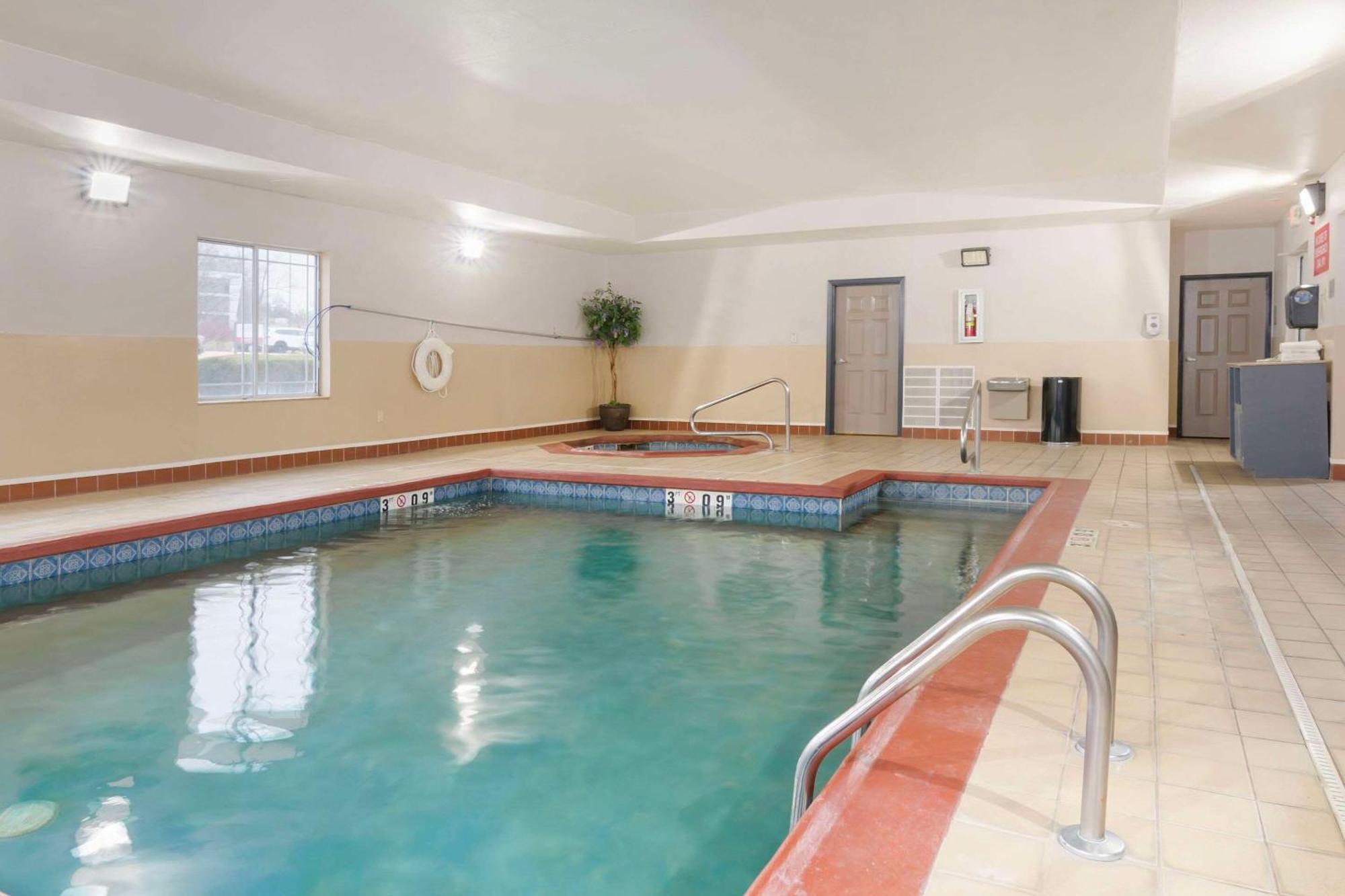 Country Inn & Suites By Radisson, Columbia, Mo 외부 사진